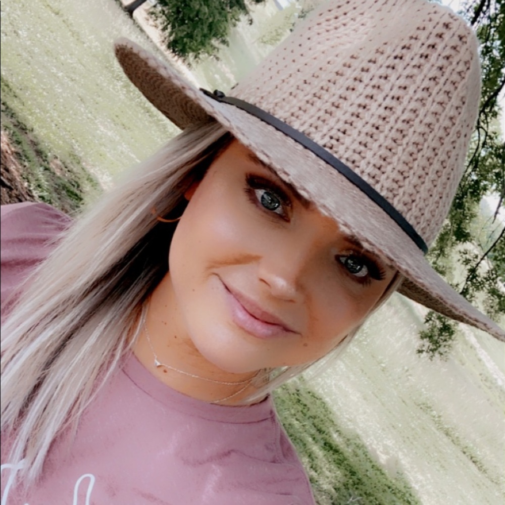 Meet your Posher, Megan